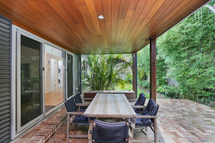 Russell Street Retreat