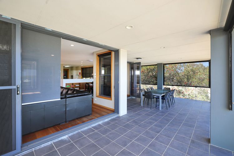 Expansive Myall River Views