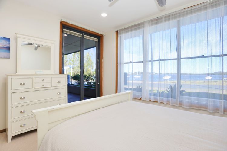 Expansive Myall River Views