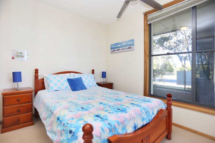 Expansive Myall River Views