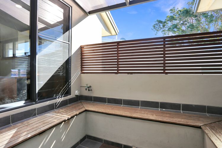 Expansive Myall River Views