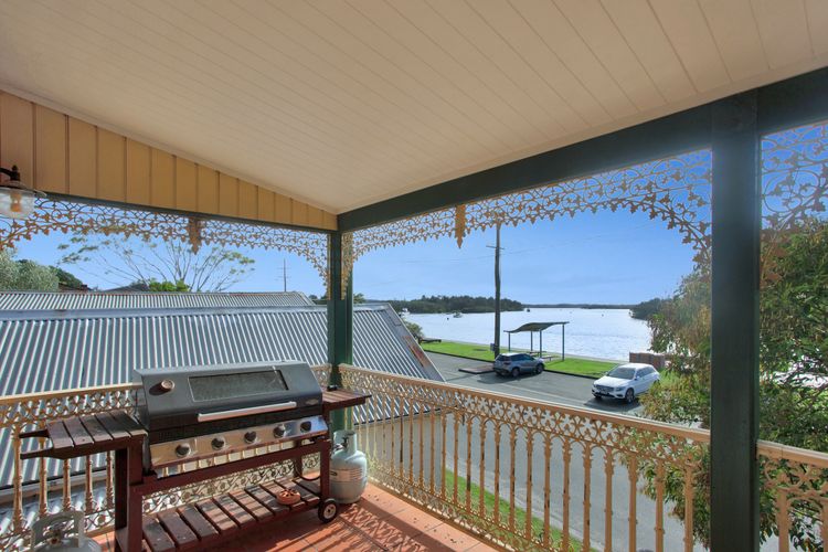 Rivers Edge Apartment