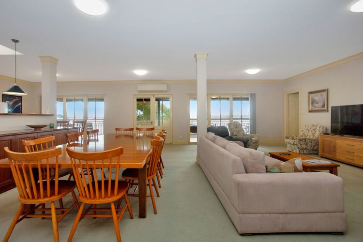 Rivers Edge Apartment