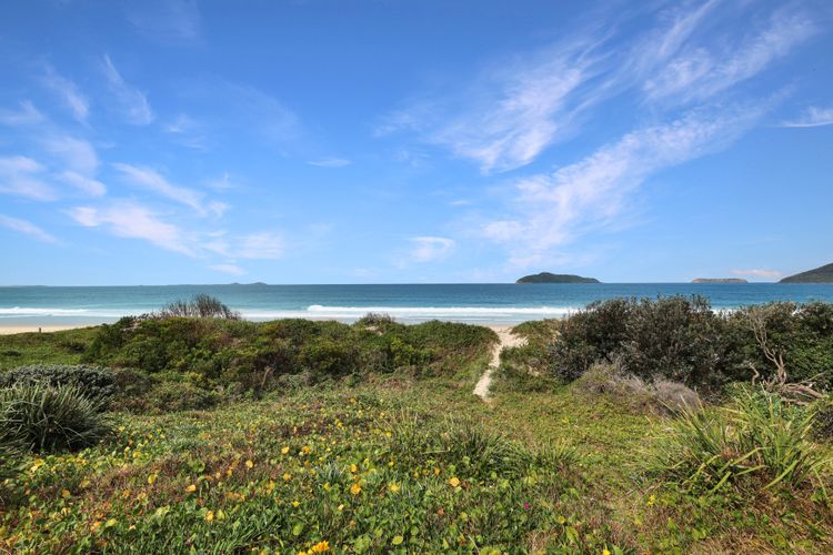 Beaches Apartment 13 – Bennett’s Beach Retreat