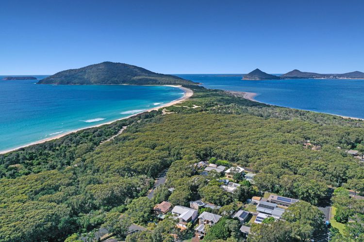 Beaches Apartment 13 – Bennett’s Beach Retreat