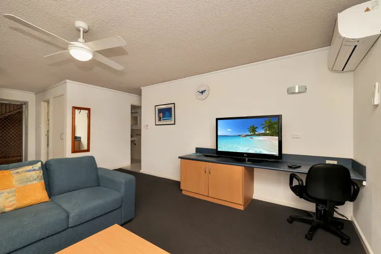 Providence 3 – 100m to the Beach, Ground Floor Retreat