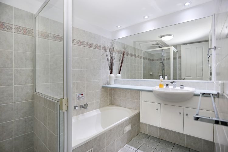 Aquarius Apartment 4