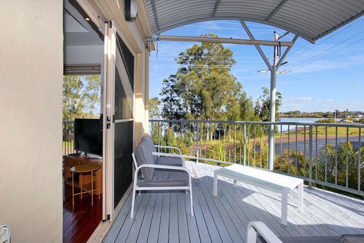 Riverside Views Hawks Nest