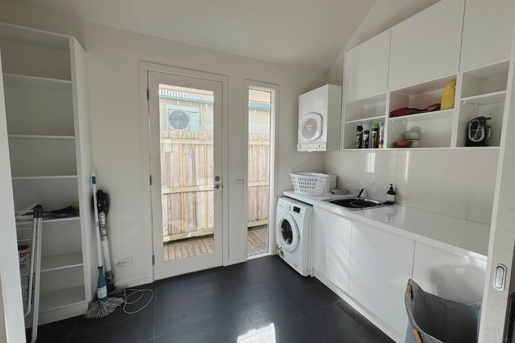 GALWAY COTTAGE