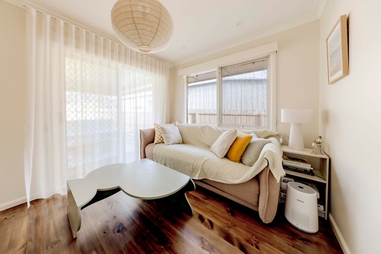 The Lonsdale Residence