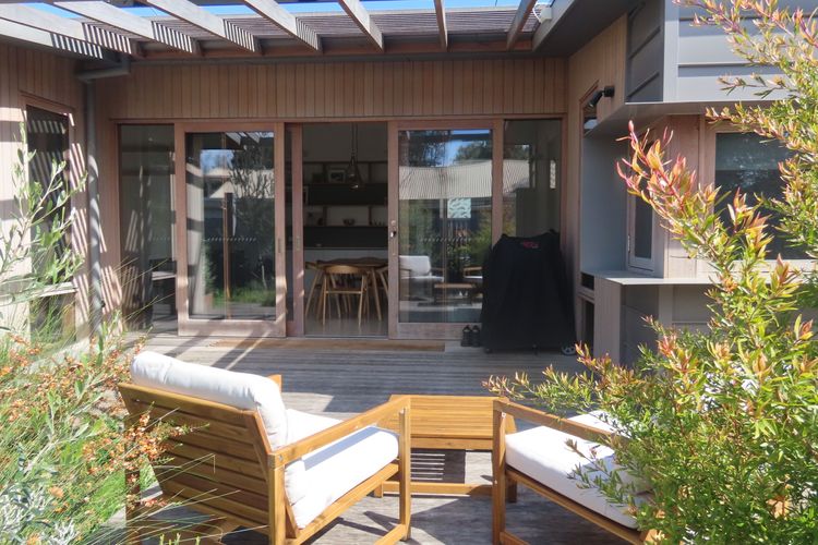 Lonsdale Hideaway