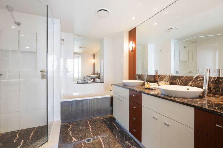 Chevron Renaissance Apartment 1333