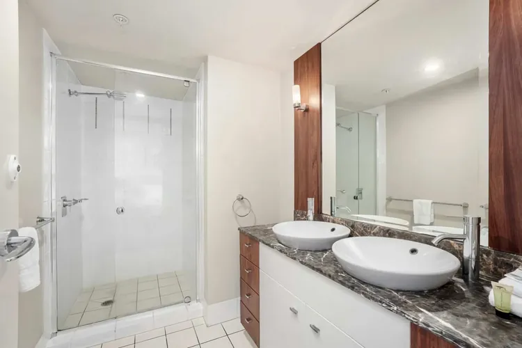 Chevron Renaissance Apartment 2215
