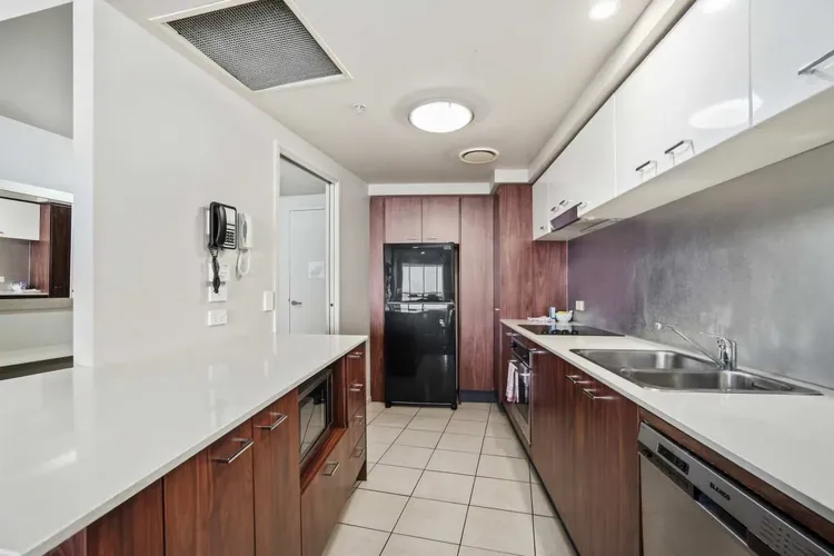 Chevron Renaissance Apartment 2215