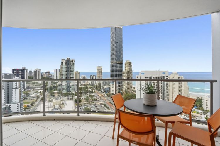 Chevron Renaissance Apartment 2252