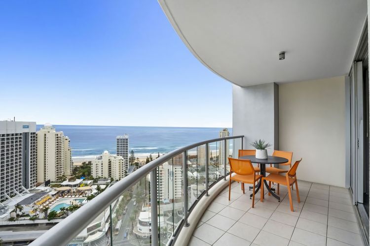 Chevron Renaissance Apartment 2252