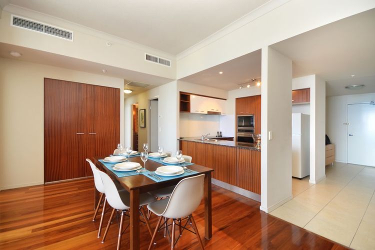 Chevron Renaissance Apartment 2364