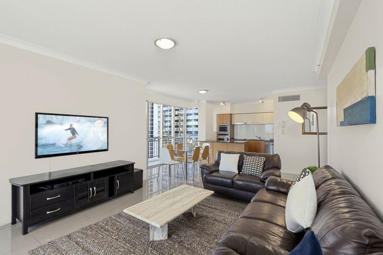 Chevron Renaissance Apartment 1135
