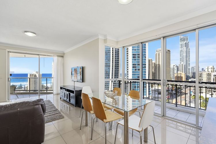Chevron Renaissance Apartment 1135