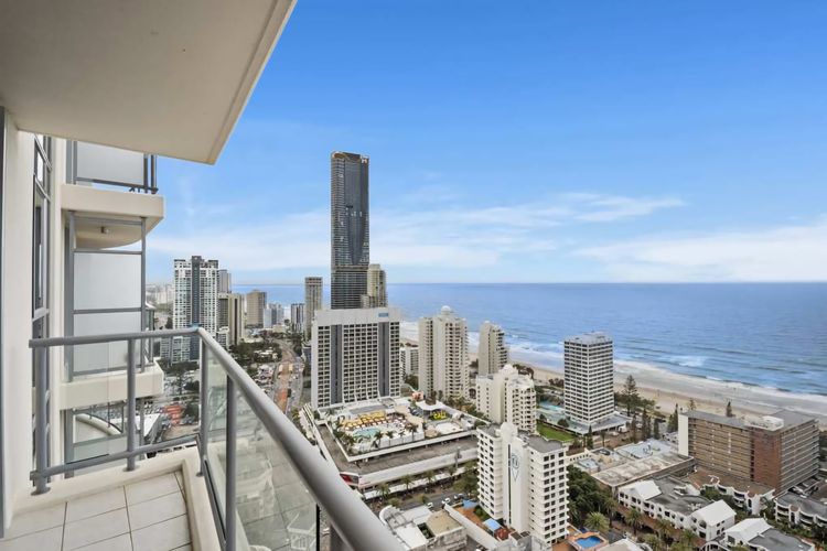 Chevron Renaissance Apartment 1323