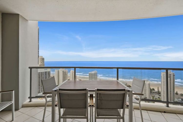 Chevron Renaissance Apartment 1323