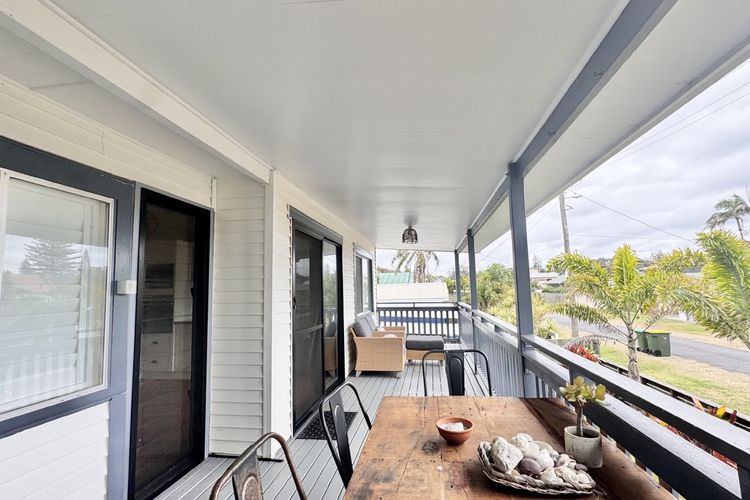 JJ s Holiday House