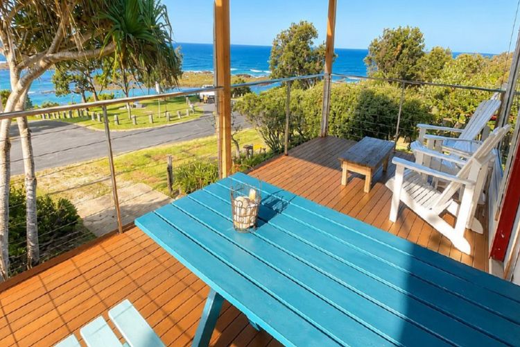 1 Waratah
