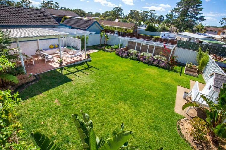 Whitewash – Pet Friendly – 5 Mins Walk to Beach