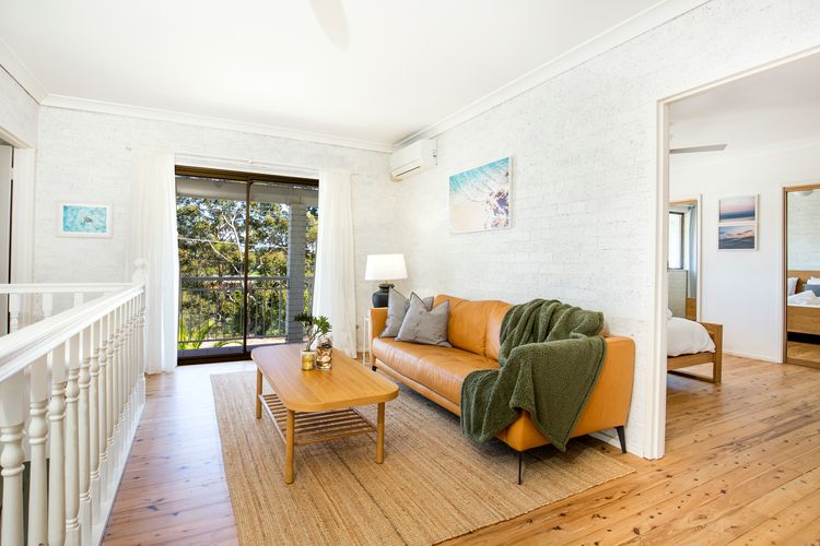 Whitewash – Pet Friendly – 5 Mins Walk to Beach