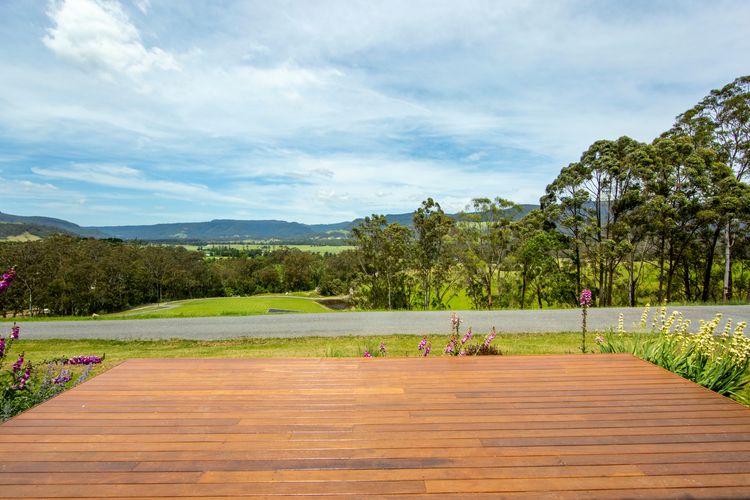 Surrounded by glorious countryside, Off-the-grid location
