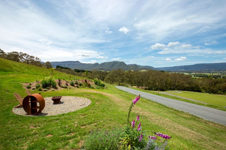 Surrounded by glorious countryside, Off-the-grid location