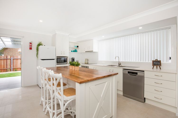 Sandy Feet Retreat – Pet Friendly – 1 Min Walk to Beach