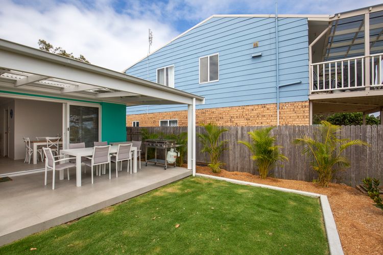 Sandy Feet Retreat – Pet Friendly – 1 Min Walk to Beach