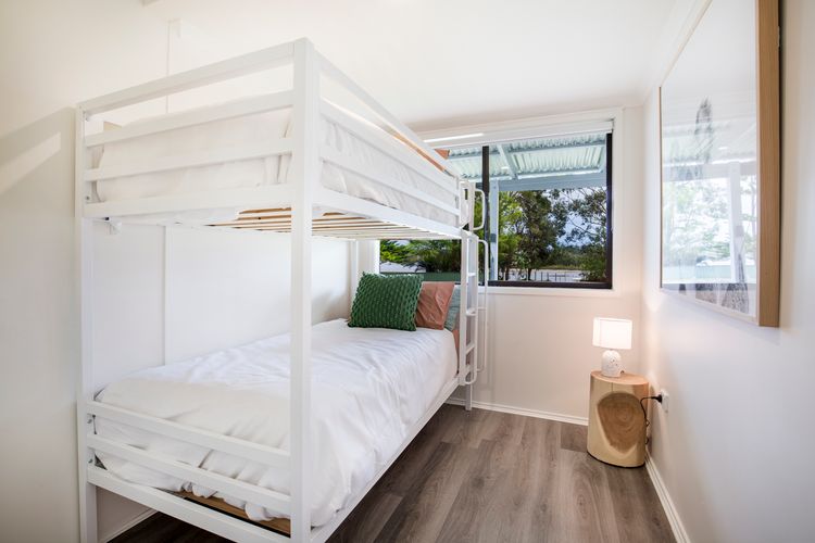 Hanalei – Pet Friendly – Directly Opposite Waterfront