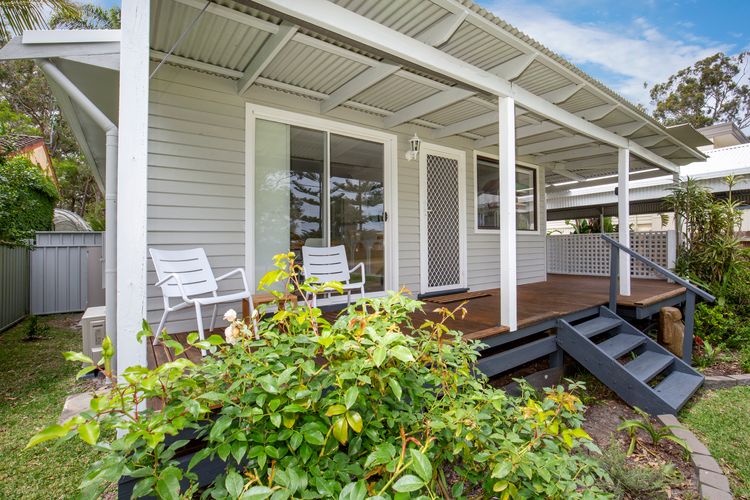 Hanalei – Pet Friendly – Directly Opposite Waterfront