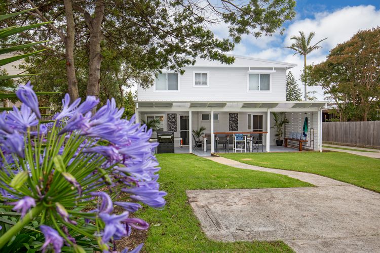 Amazing beach only a few minutes walk away, Easy access to an amazing surf beach for surfing