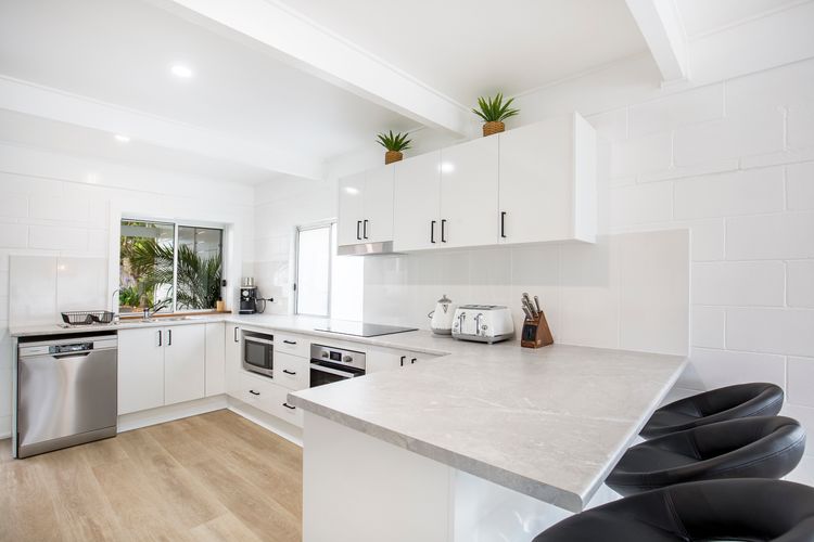 Fantastic chef's kitchen for preparing gourmet meals
