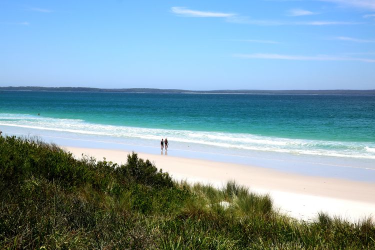 Amazing beach only a few minutes walk away, Close to local golf course