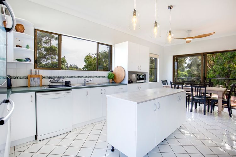 Fantastic chef's kitchen for preparing gourmet meals