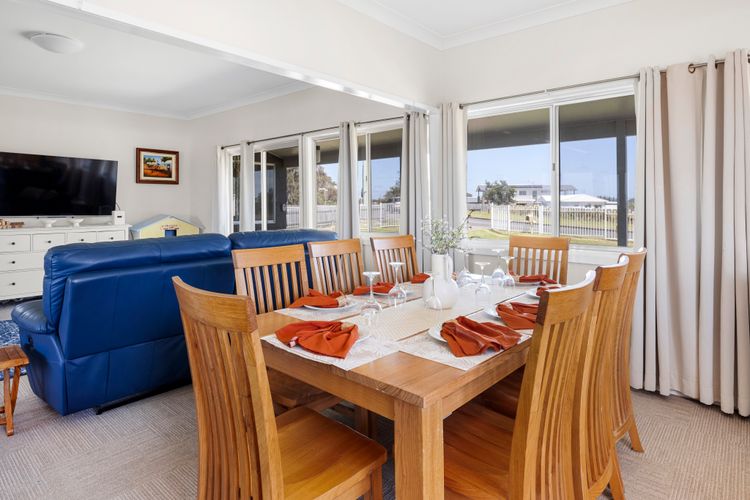 Glory House @ Culburra – Beachfront