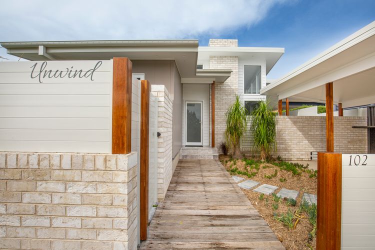 Unwind – Pet Friendly – 1 Min Walk to Beach