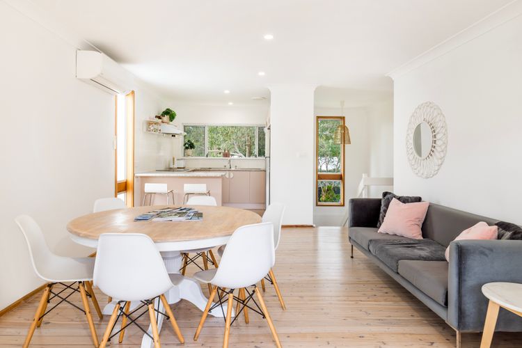 Coastal Oasis – Pet Friendly – 6 Mins Walk to Beach