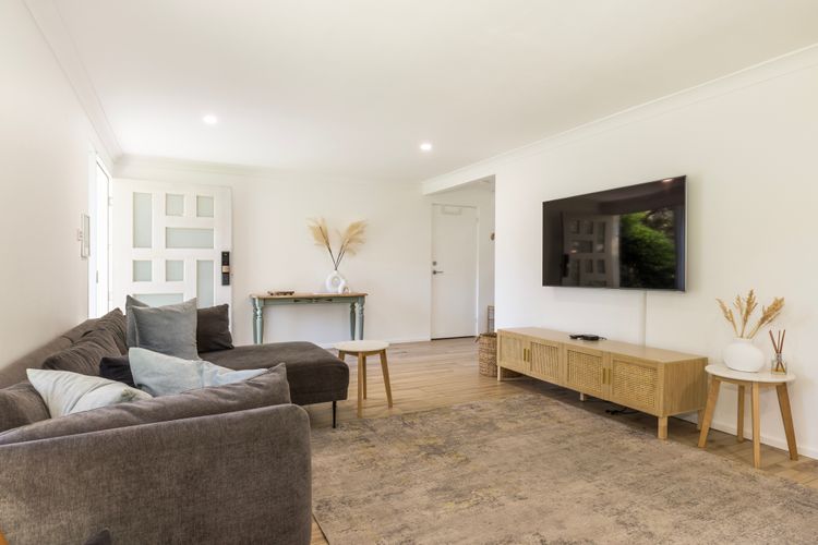 Coastal Oasis – Pet Friendly – 6 Mins Walk to Beach