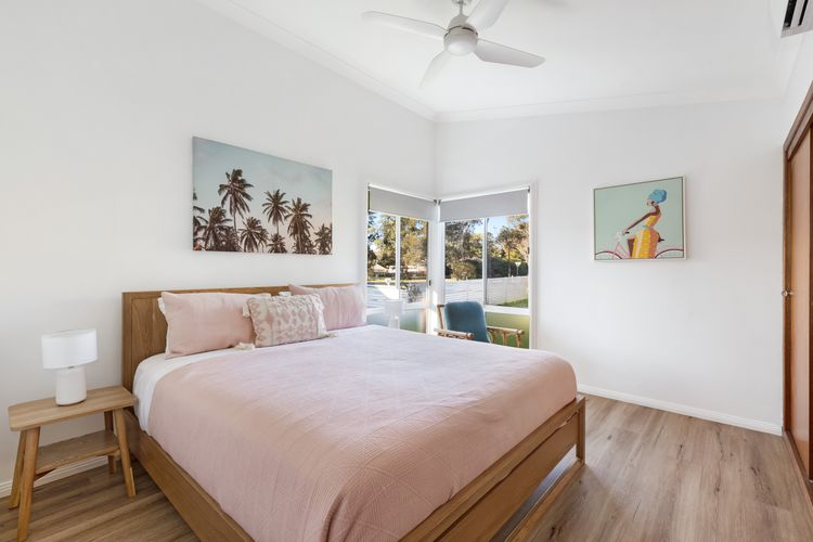 Golden Sands – Pet Friendly – 2 Mins Walk to Beach