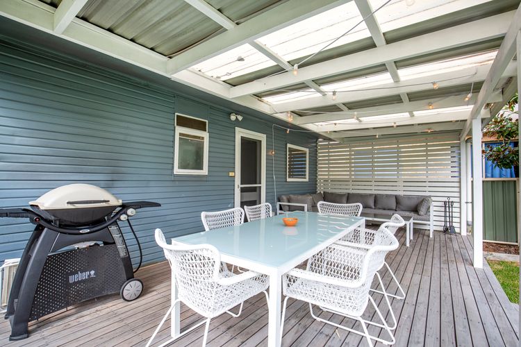 Fantastic deck with outdoor lounge and dining overlooking fully fenced pet friendly garden