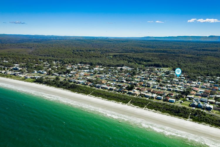 Amazing beach only a few minutes walk away, Close to local golf course