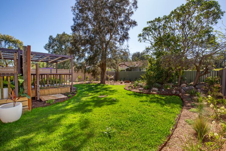 The Treehouse – Pet Friendly – 2 Mins Walk to Beach
