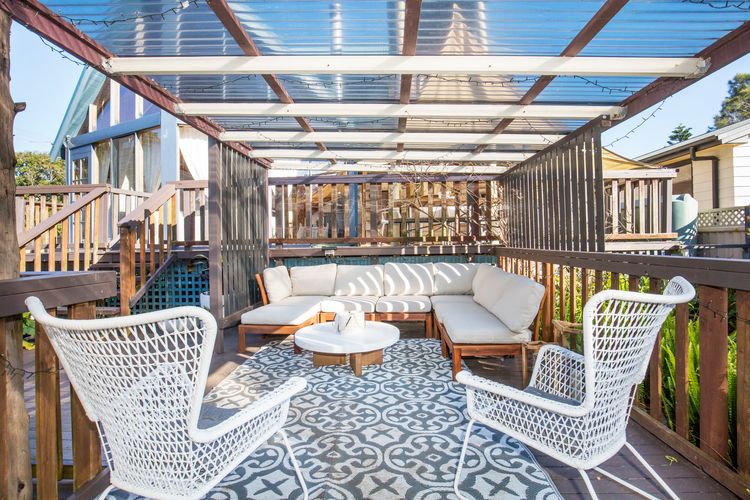 The Treehouse – Pet Friendly – 2 Mins Walk to Beach