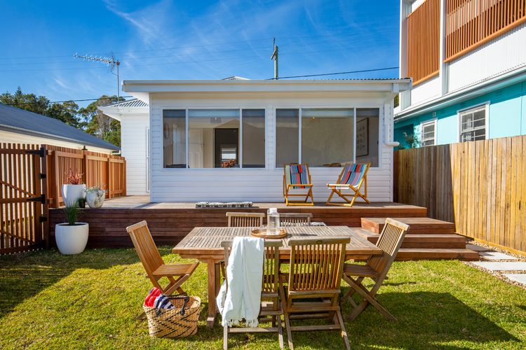 Fishery Road Cottage – Newly Renovated – Pet Friendly – 2 Mins Walk to Beach