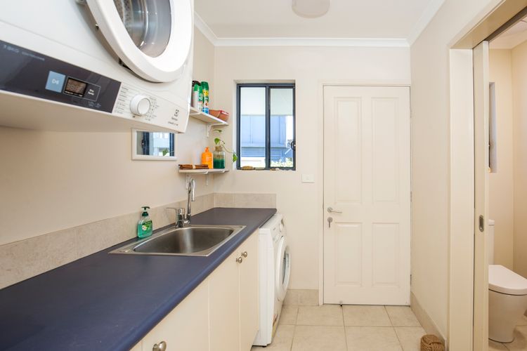 Eclipse – Absolute Beachfront with Stunning Views